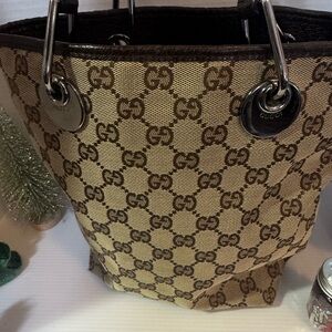 💥AUTHENTIC GUCCI Classic GG Signature Tote